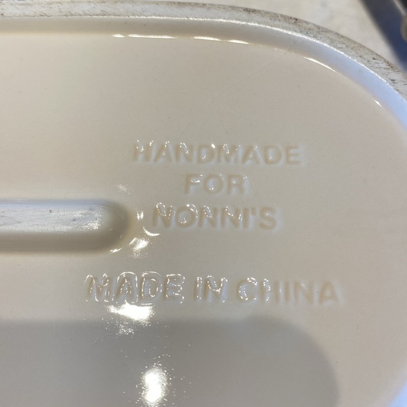 Biscotti cookie jar. Like new made for Nonnis. Like new 11.5 H x 9 Wx 5.25 - Picture 7 of 7